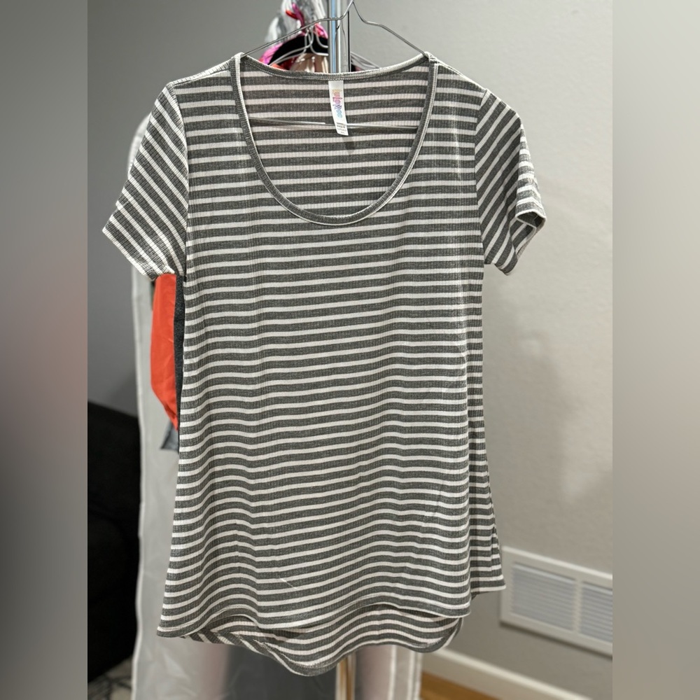 NWOT LuLaRoe striped, ribbed classic size xxs